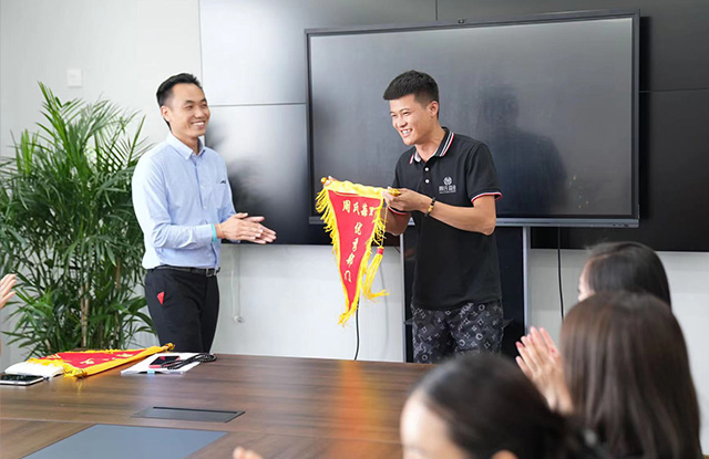 成为中国领先的农副全链服务商！